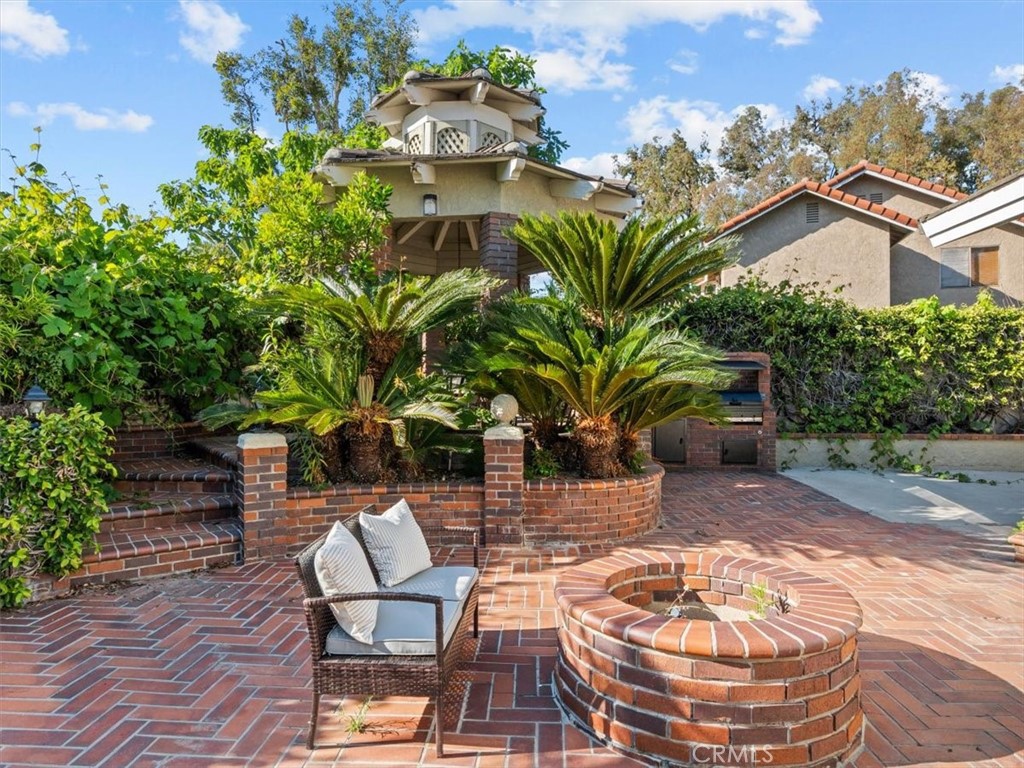 5505 Paseo Joaquin