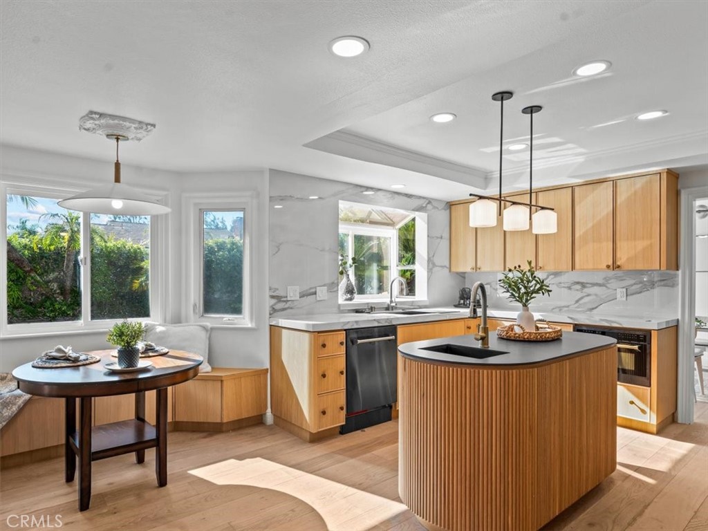 5505 Paseo Joaquin