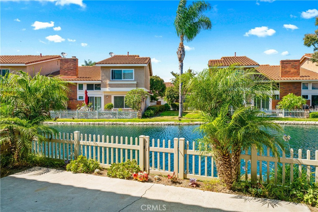 7895 Southwind Circle