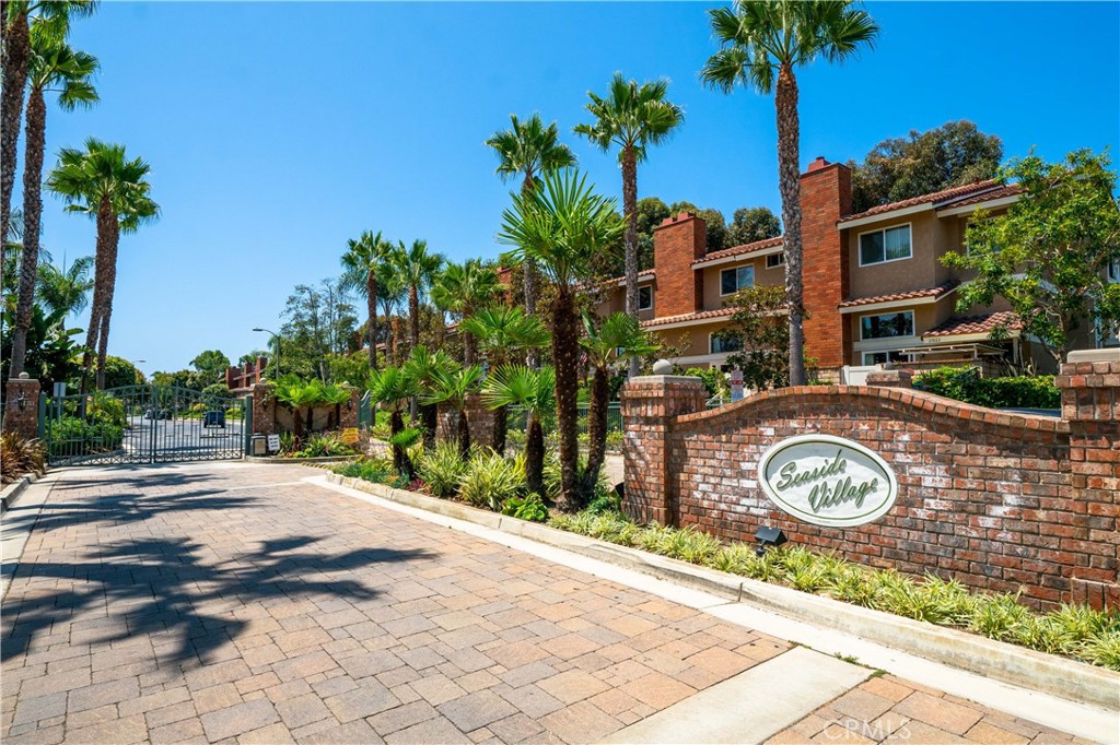 7895 Southwind Circle