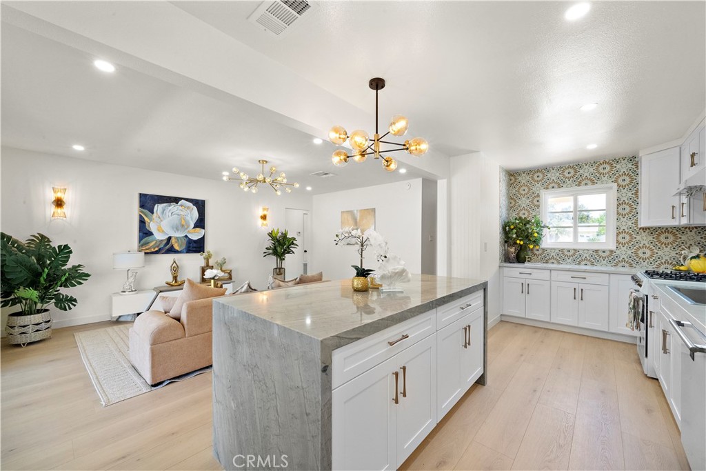 13112 Palomar Street