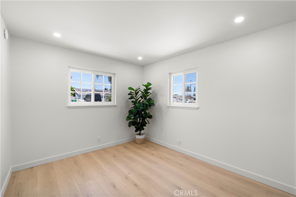 13112 Palomar Street