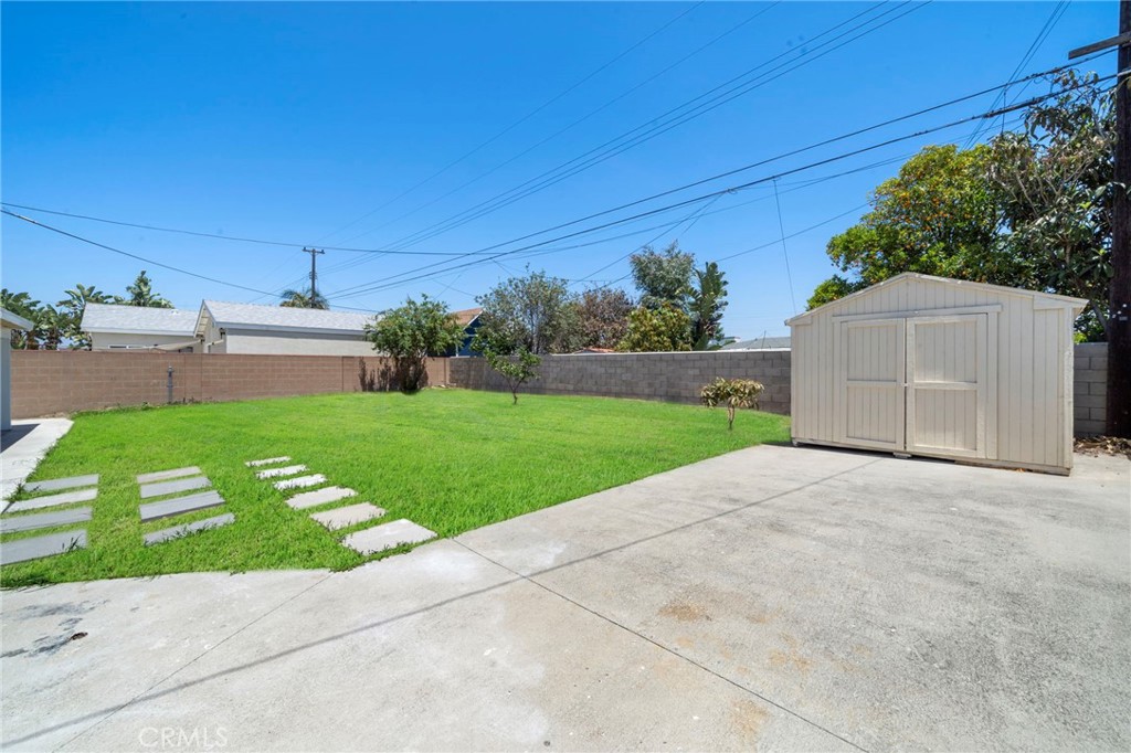 13112 Palomar Street