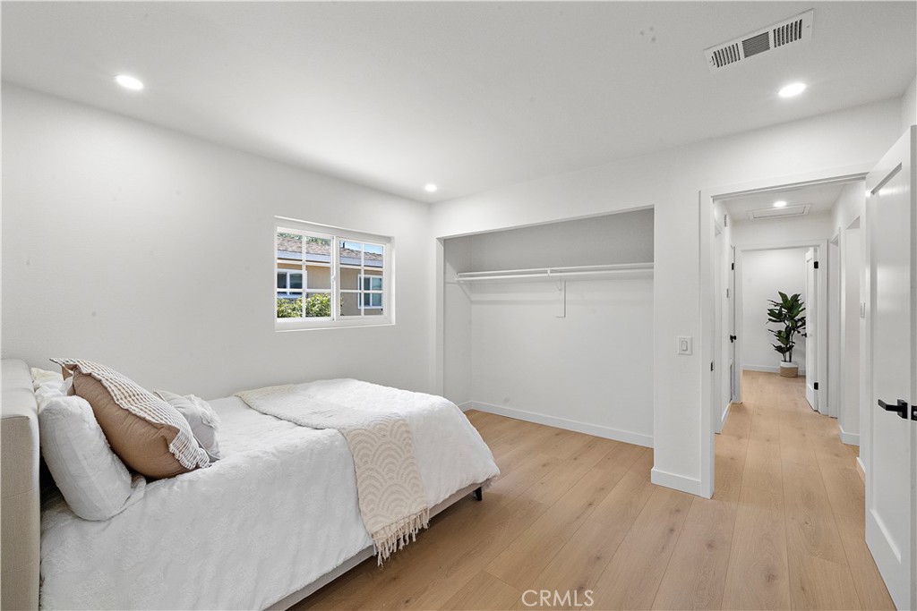 13112 Palomar Street