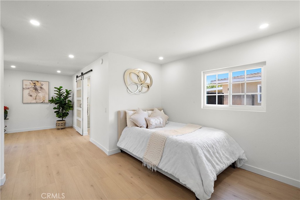 13112 Palomar Street