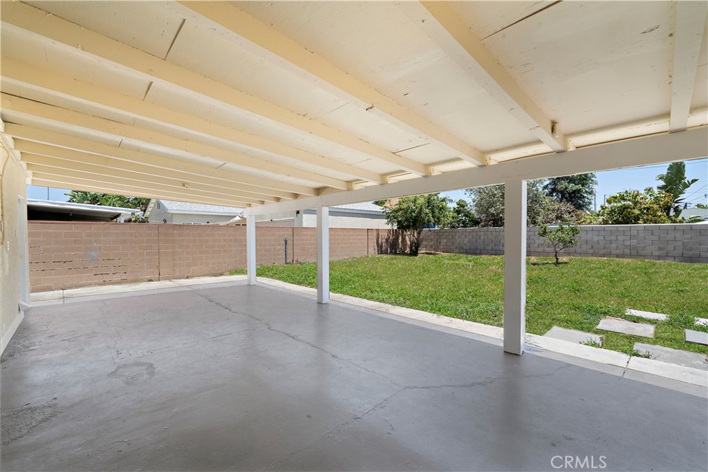 13112 Palomar Street