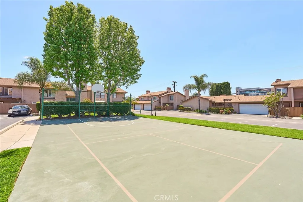 8068 Catherine Avenue Unit 9