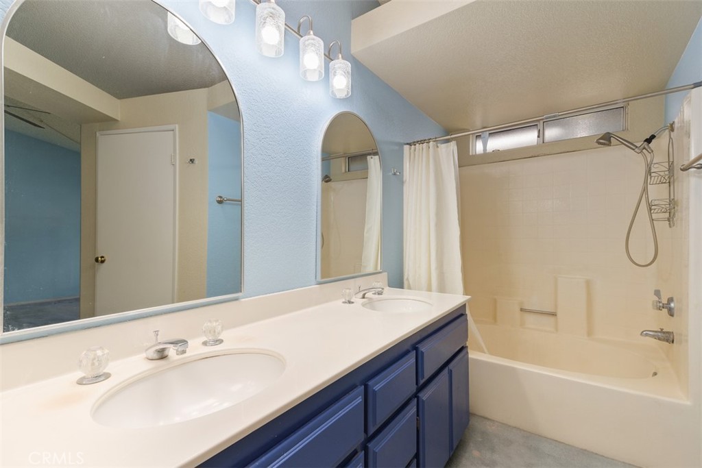 143 N Nebraska Street