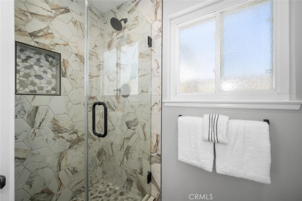 2432 Chippewa Avenue