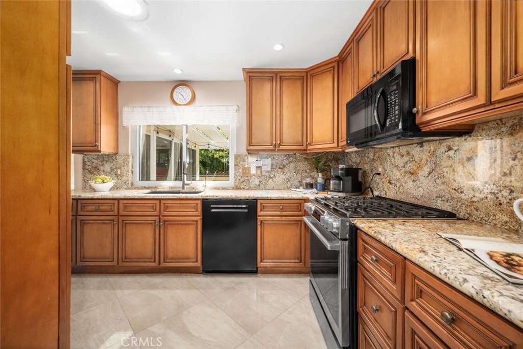 2432 Chippewa Avenue