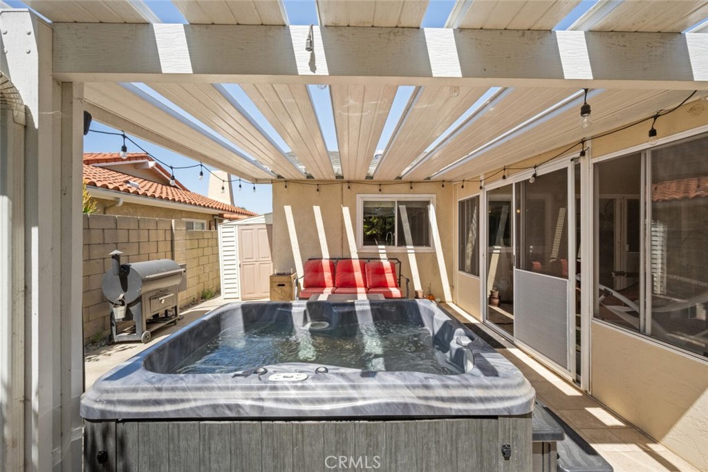 2432 Chippewa Avenue