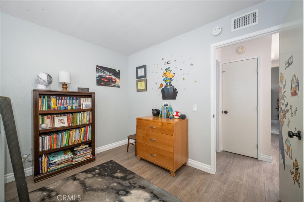 2432 Chippewa Avenue