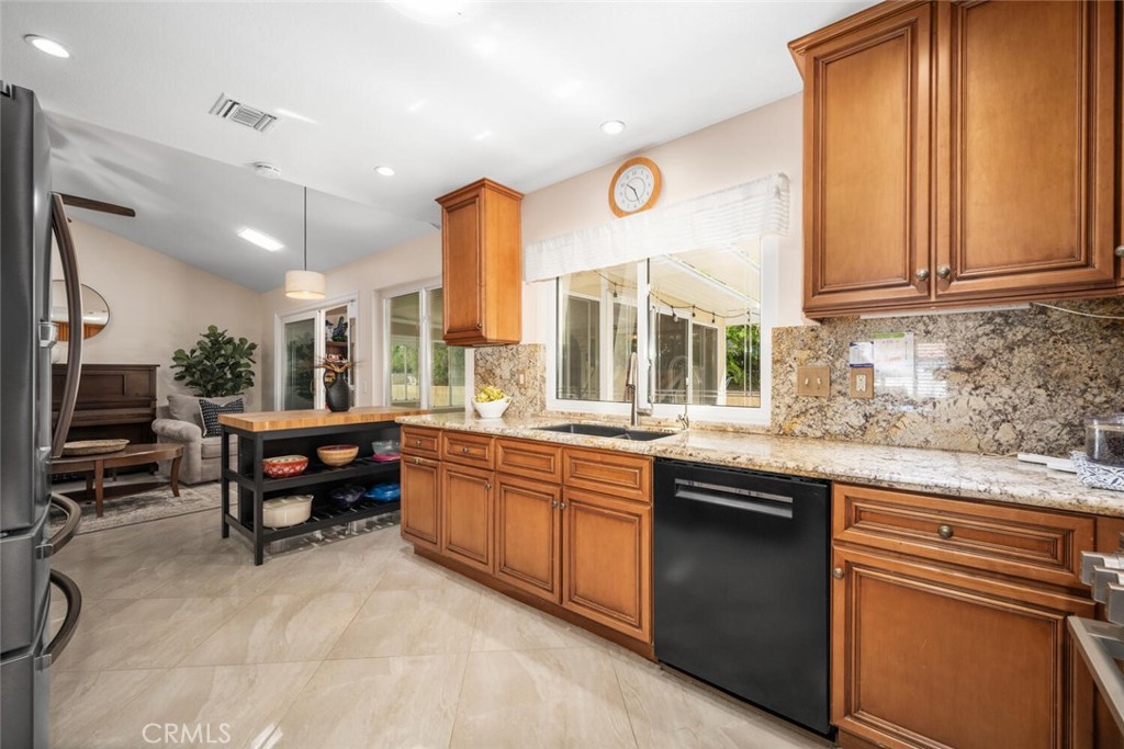 2432 Chippewa Avenue