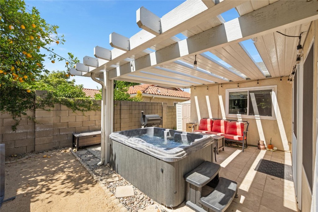 2432 Chippewa Avenue