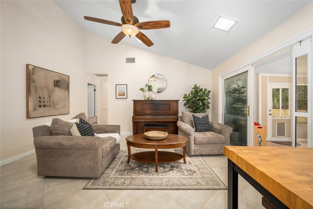 2432 Chippewa Avenue