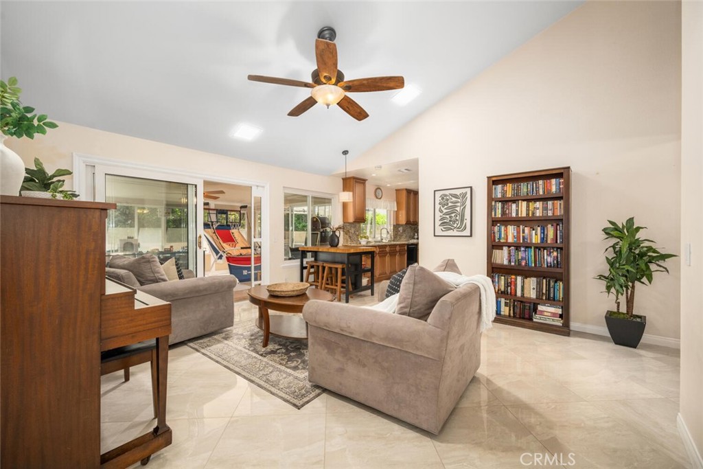 2432 Chippewa Avenue