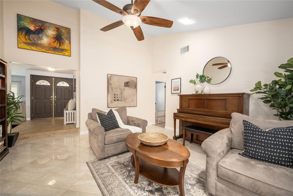 2432 Chippewa Avenue