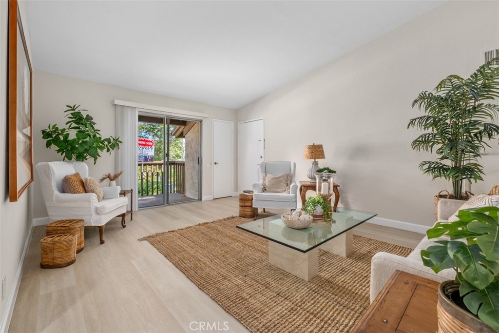 25781 Marguerite F202