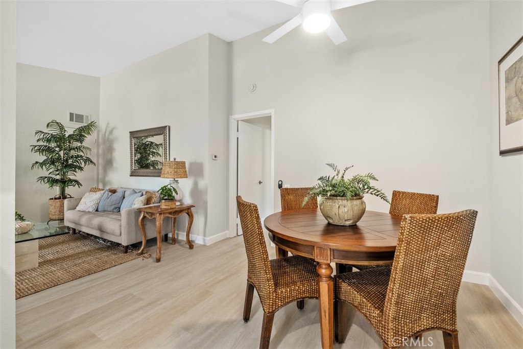 25781 Marguerite F202