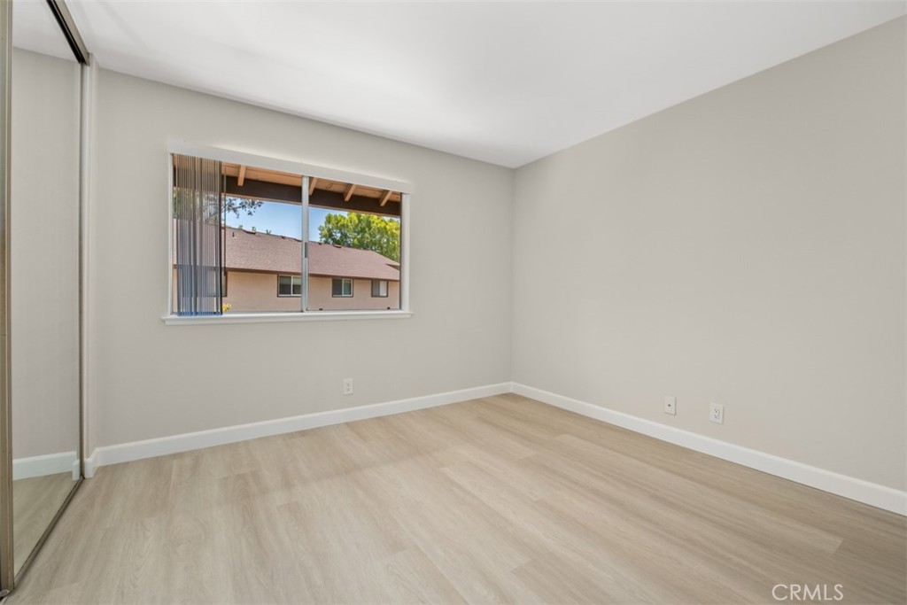 25781 Marguerite F202