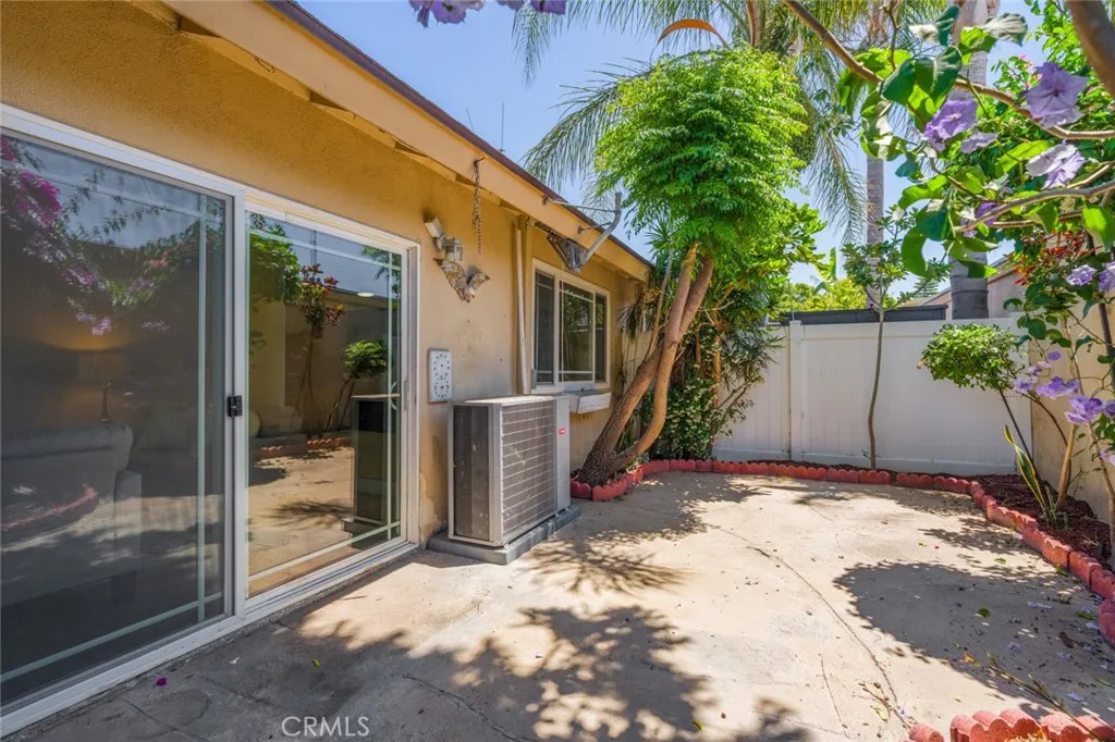 1919 Sherry Lane Unit 28