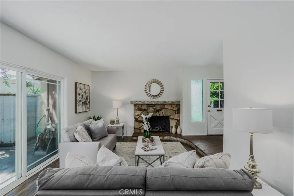 1919 Sherry Lane Unit 28