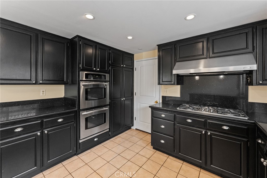 15601 Whiteoak Lane