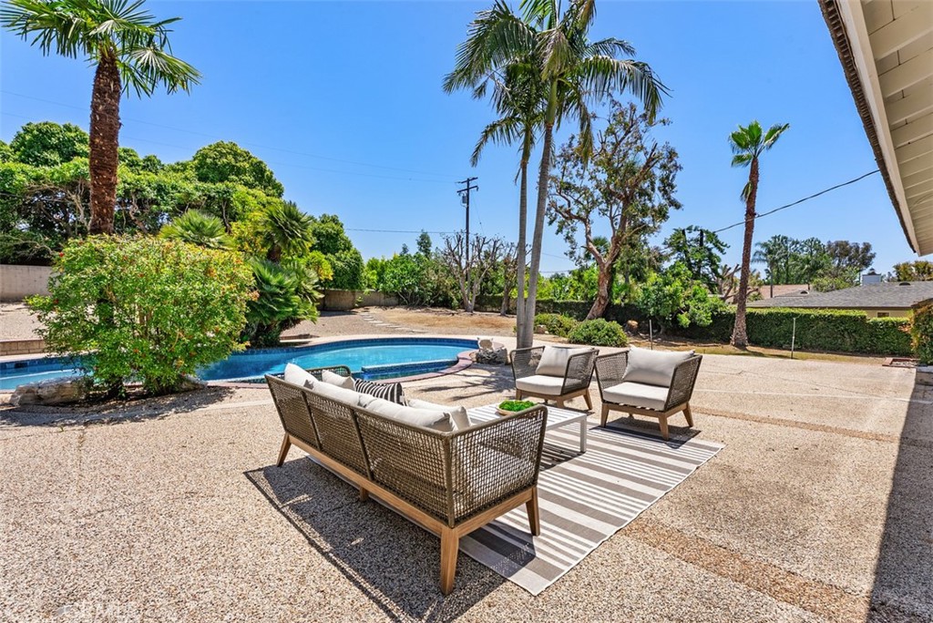 9612 Christine Circle