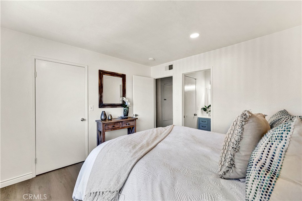 13338 Woodbrook Circle