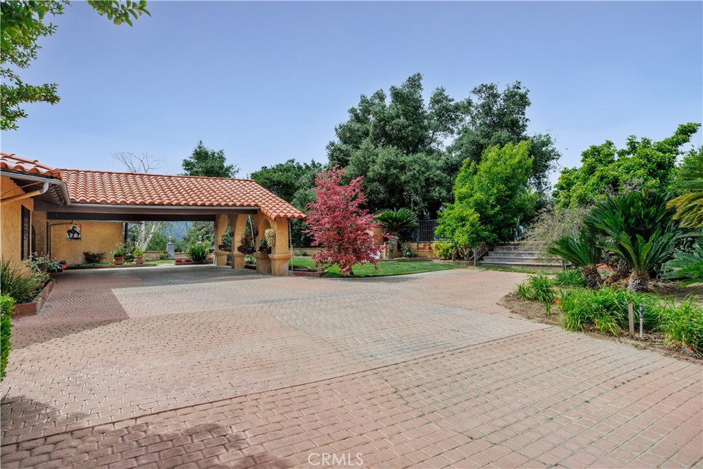 350 Roughrider Road