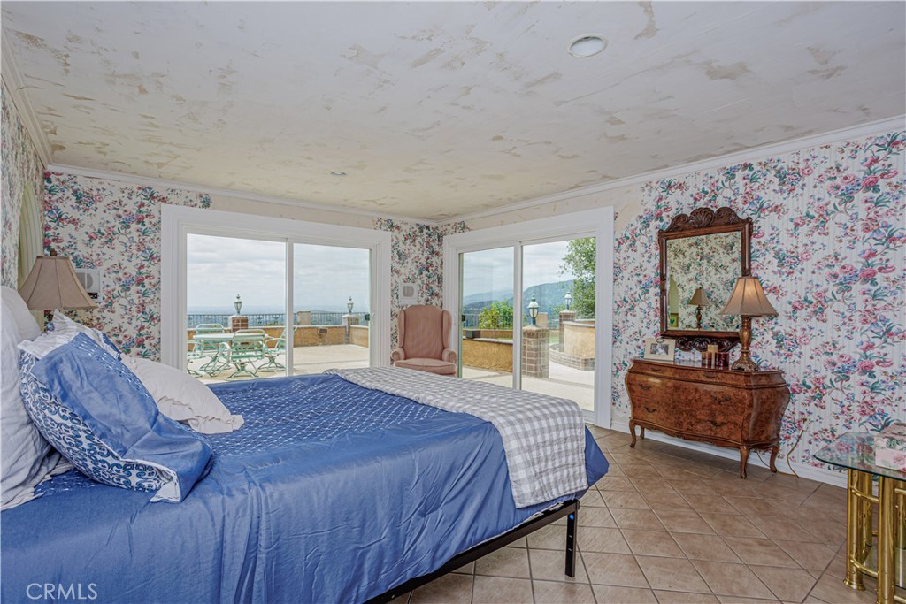 350 Roughrider Road