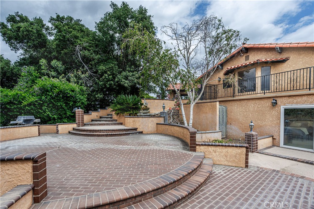 350 Roughrider Road