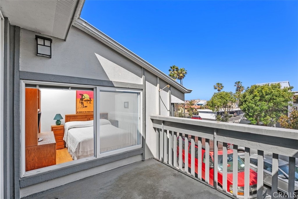 17152 Pacific Coast 19