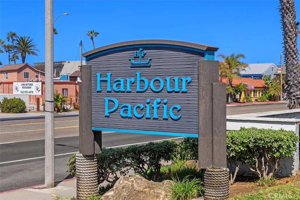 17152 Pacific Coast 19