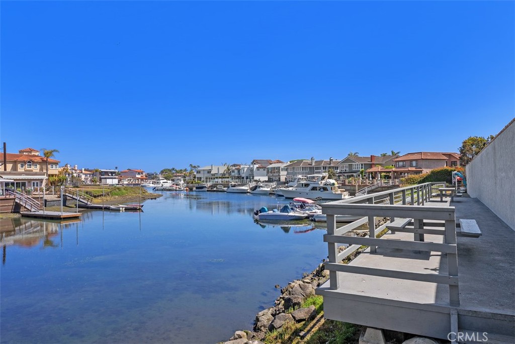 17152 Pacific Coast 19