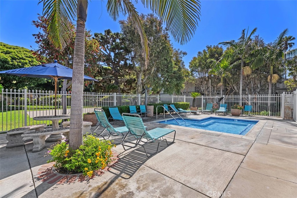 17152 Pacific Coast 19