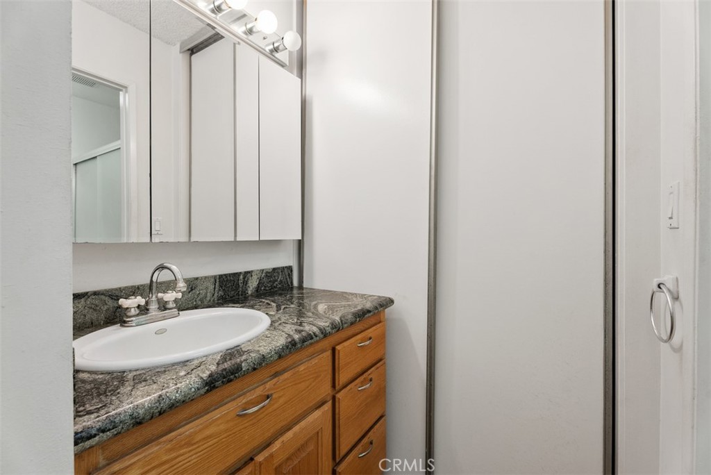 17152 Pacific Coast 19