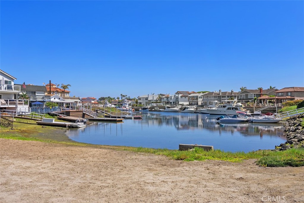 17152 Pacific Coast 19