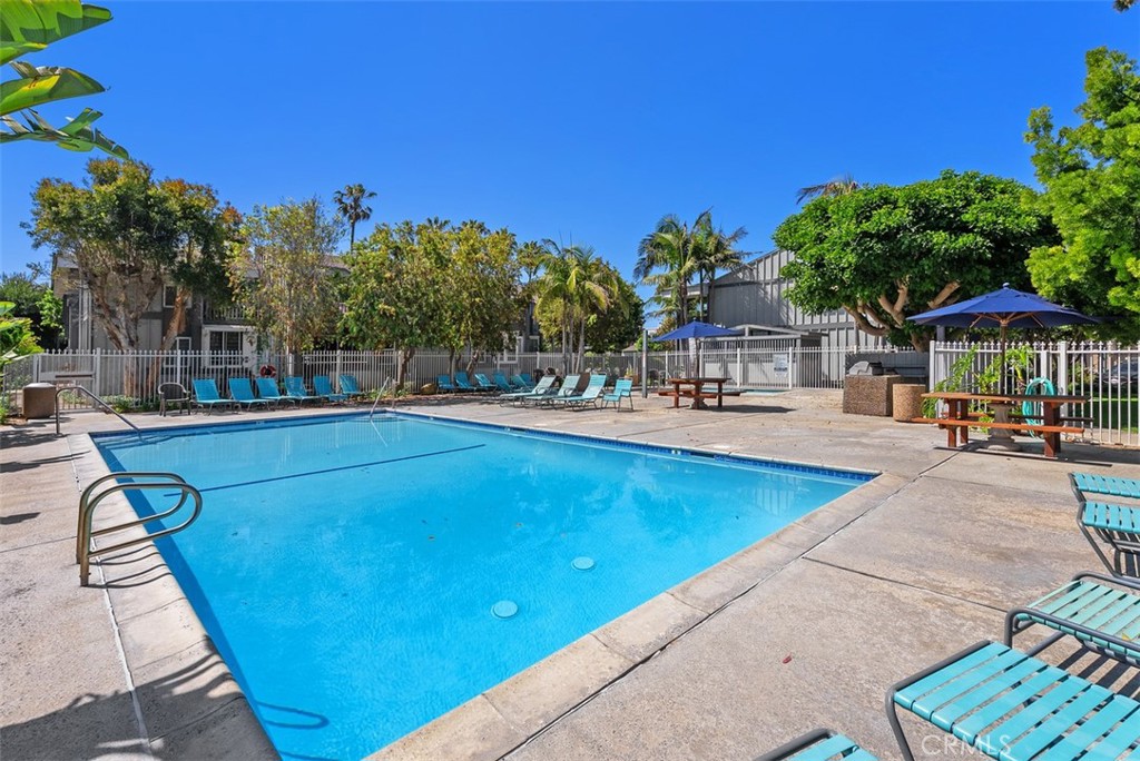 17152 Pacific Coast 19