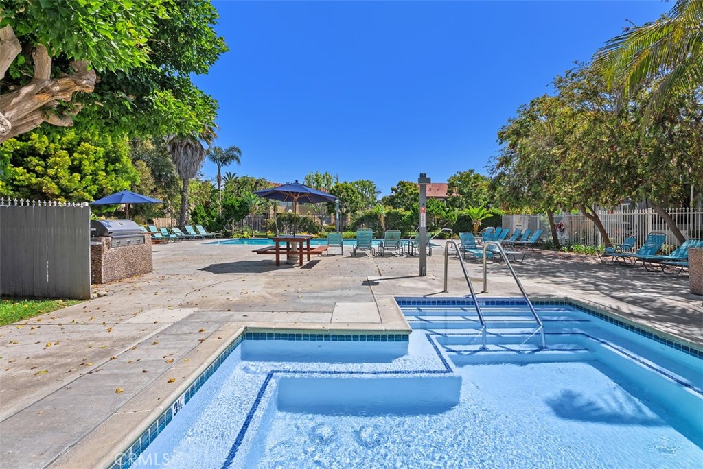 17152 Pacific Coast 19