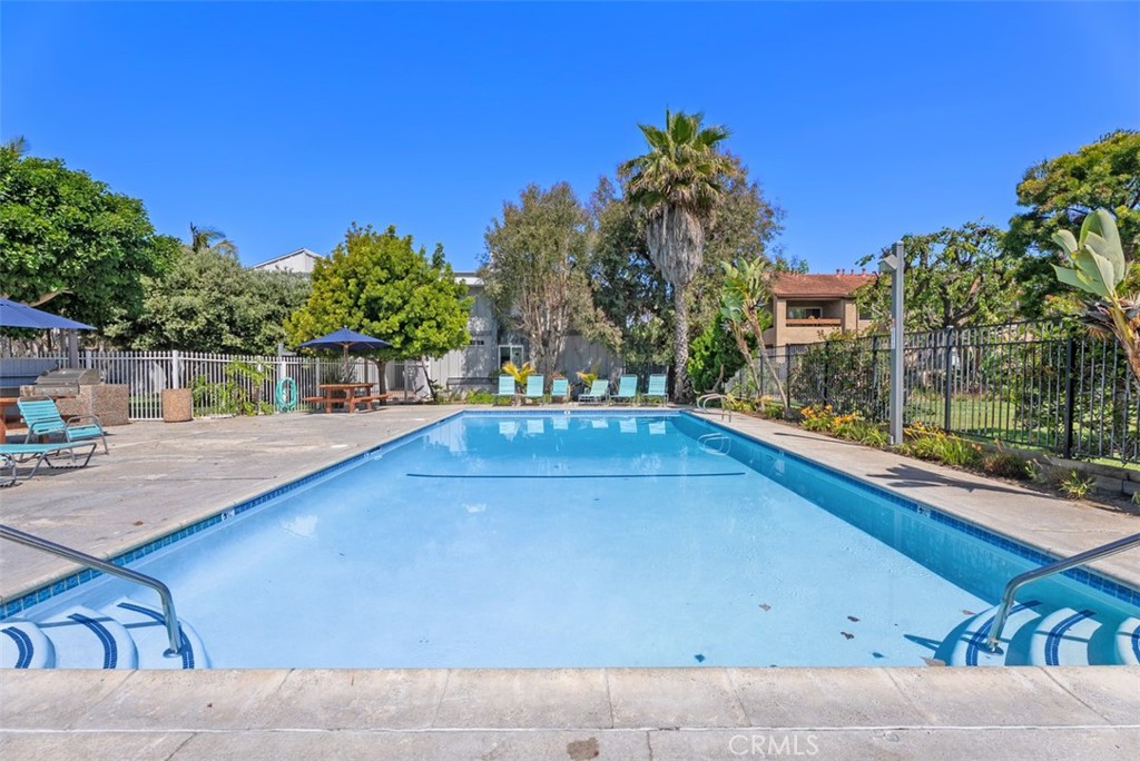 17152 Pacific Coast 19