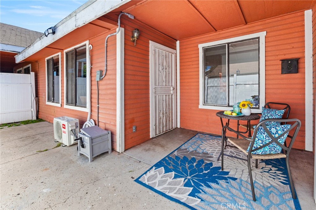 309 N Raitt Street C