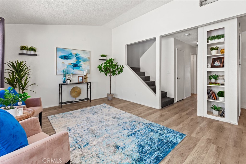 309 N Raitt Street C