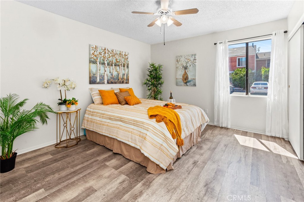 309 N Raitt Street C