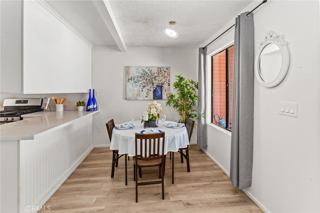 309 N Raitt Street C