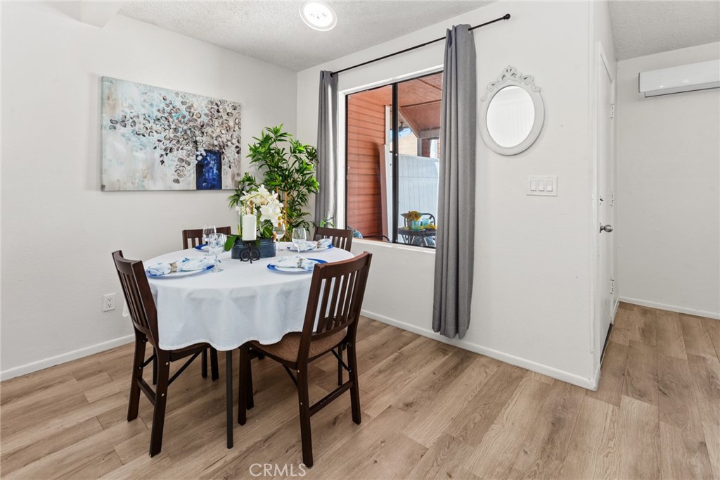 309 N Raitt Street C