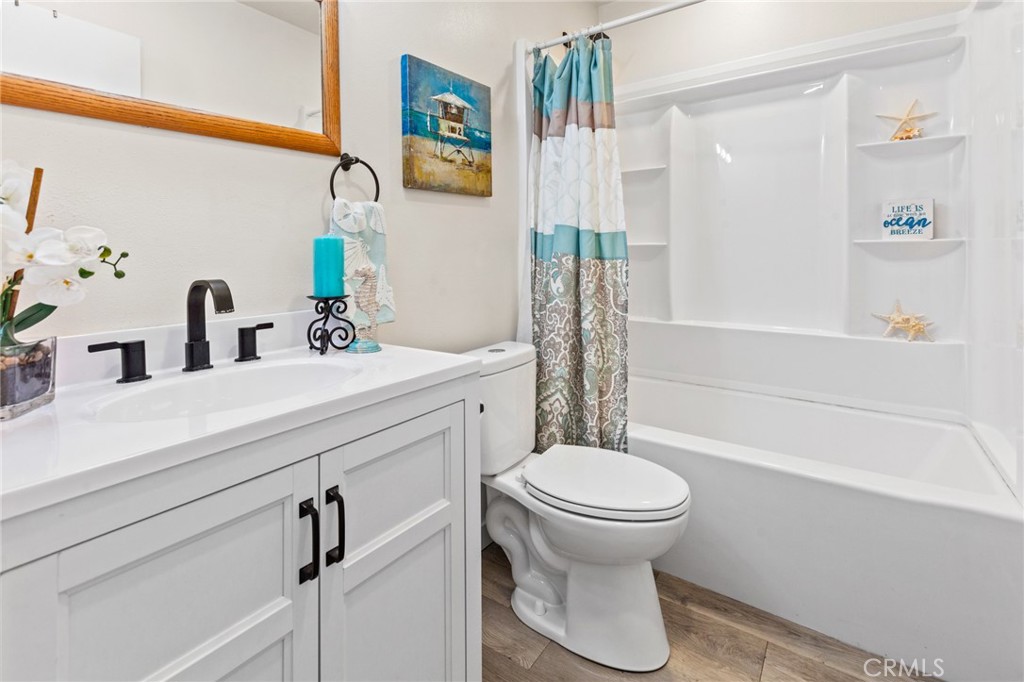 309 N Raitt Street C