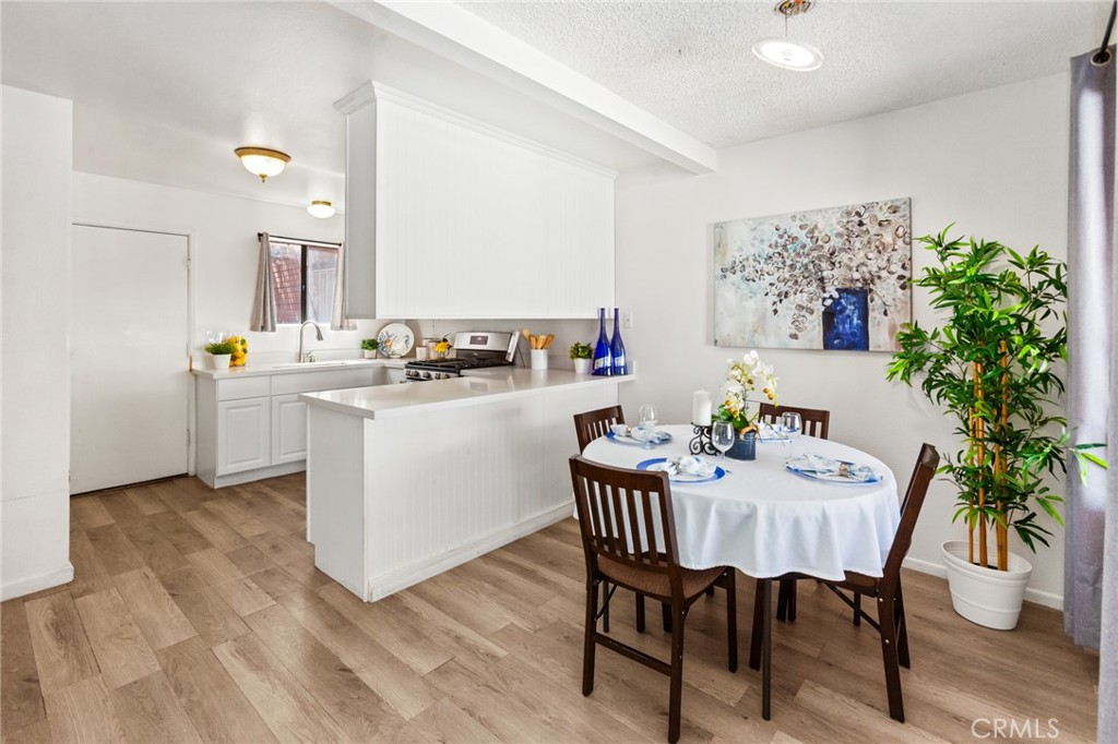 309 N Raitt Street C