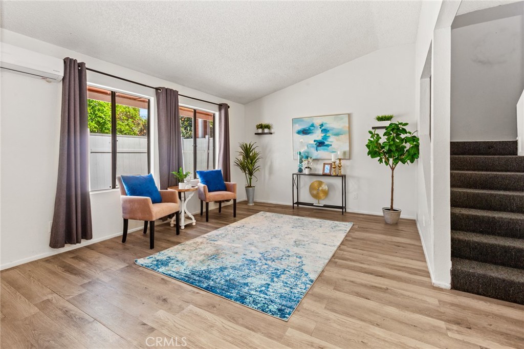 309 N Raitt Street C