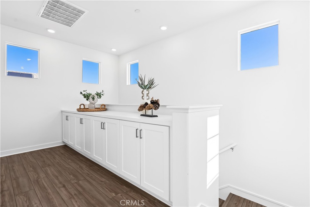 734 Sunrise Road